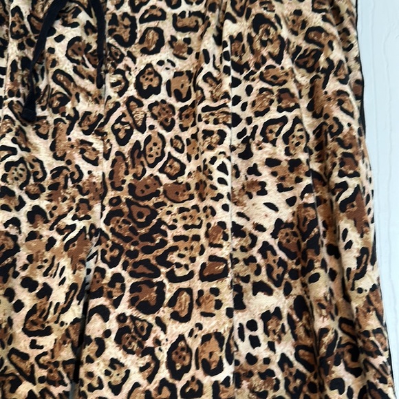 LULAROE Jax size 3X in a leopard ombré print - Picture 3 of 7